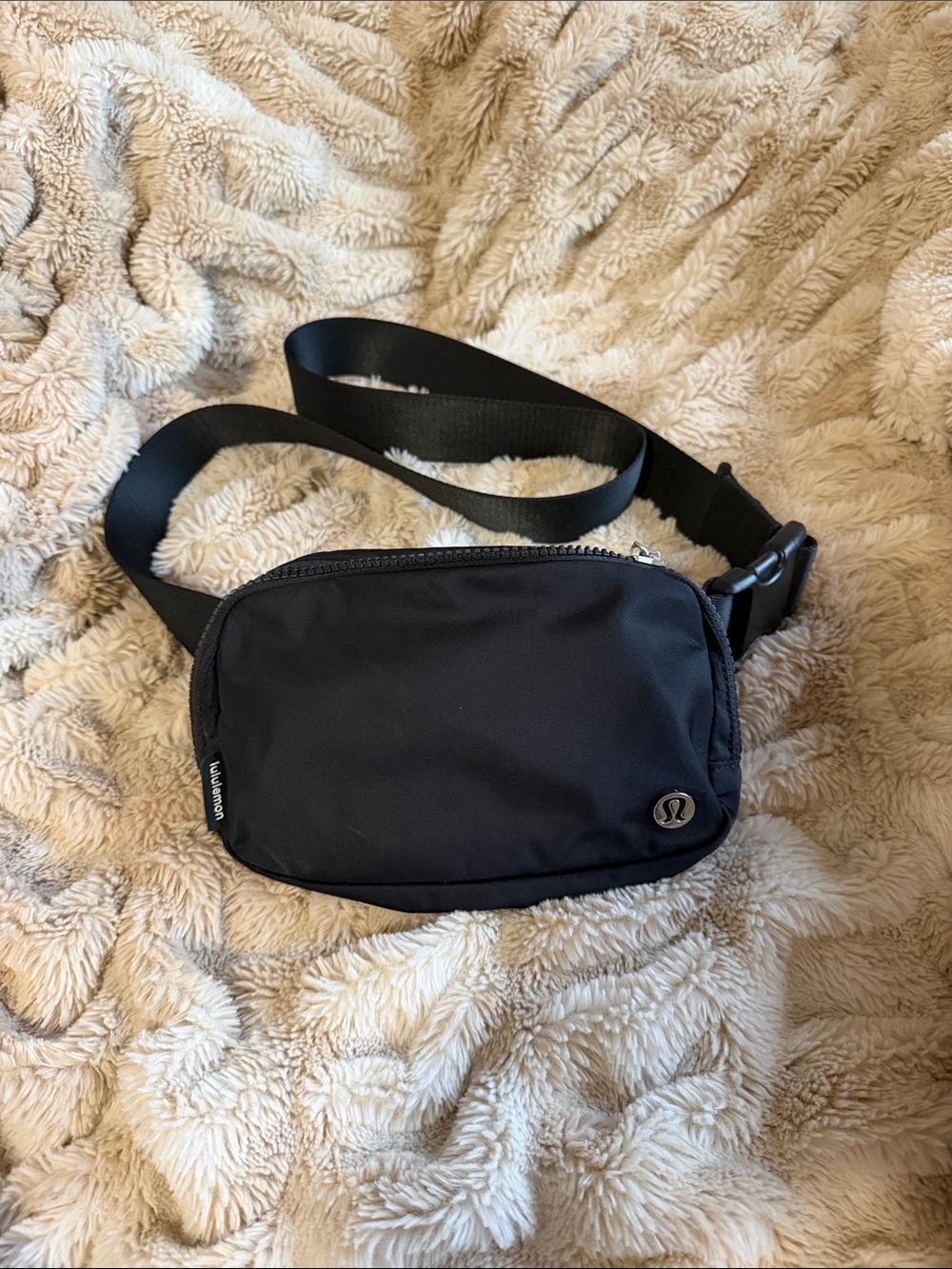 lululemon athletica Black Belt Bag Crossbod